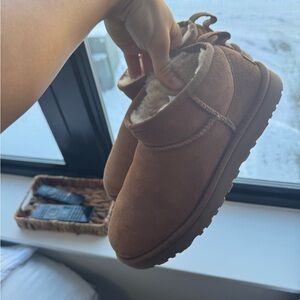 Ugg Minis size 8 chestnut